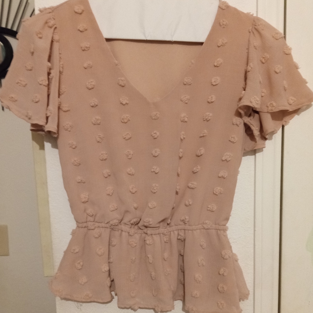 SO Blush Textured Peplum Blouse